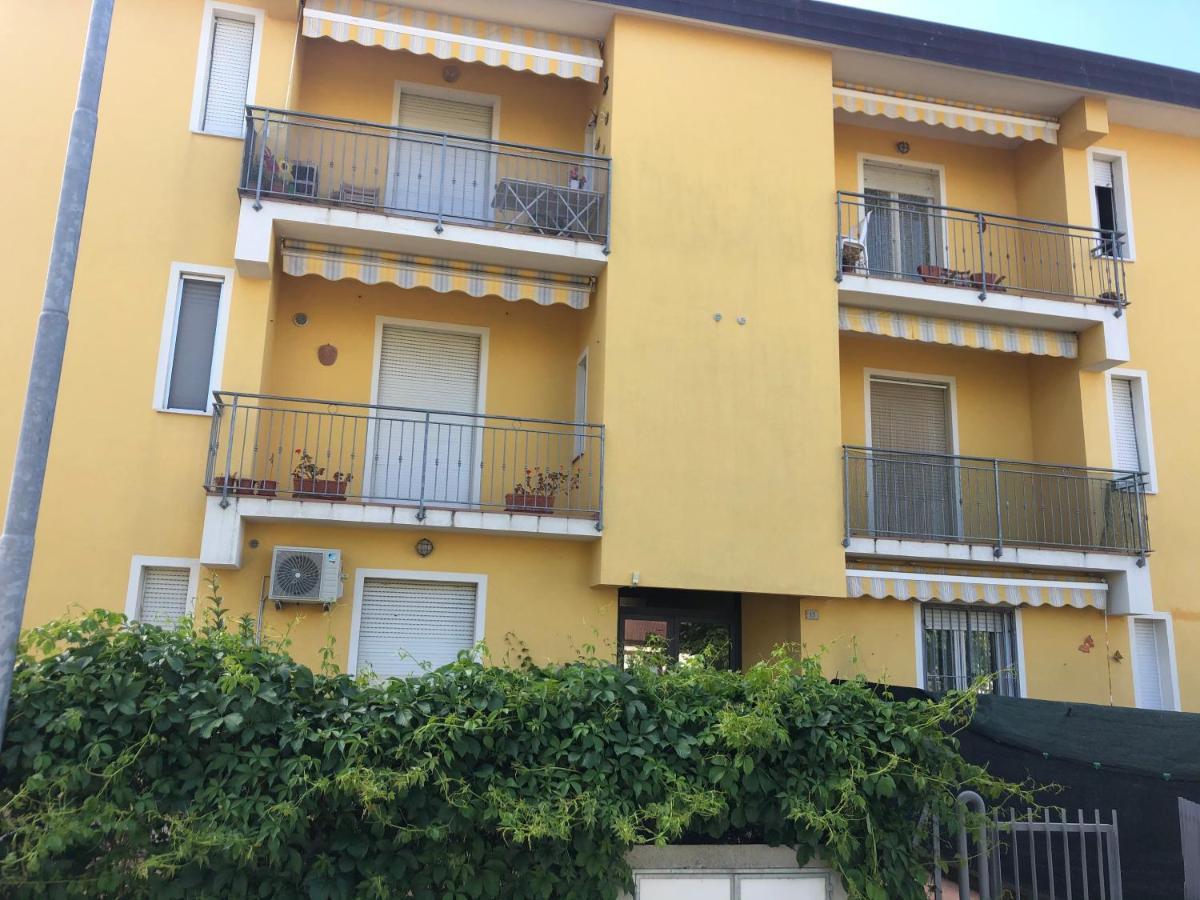 Via Padova Apartment Marcelli Eksteriør bilde